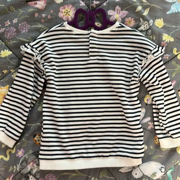 Mango Girl Sweatshirt - Picture 2 of 4